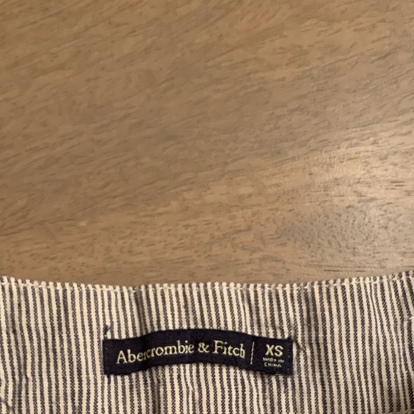 Abercrombie high waste, tie front striped shorts - Picture 6 of 6